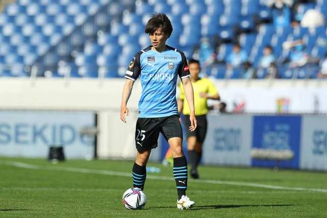 孙铭徽25+11胡金秋21分 广厦6人上双轻取同曦